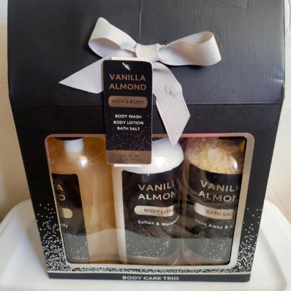 Bath and body set NWT